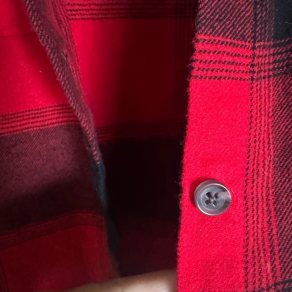 NWOT Old Navt Red and Black Plaid Button-Up Shirt Sz S - Picture 4 of 5